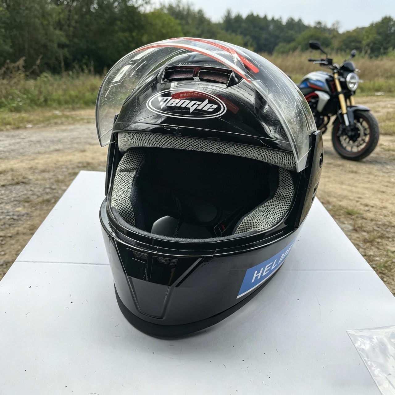 หมวกกันน็อคมอเตอร์ไซค์แบบเต็มห - Dual Visor Motorcycle Racing Helmet บทวิจารณ์และราคา
